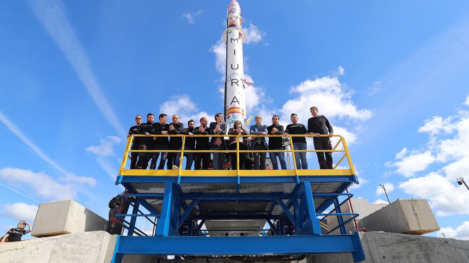 El cohete Miura colocado para su lanzamiento