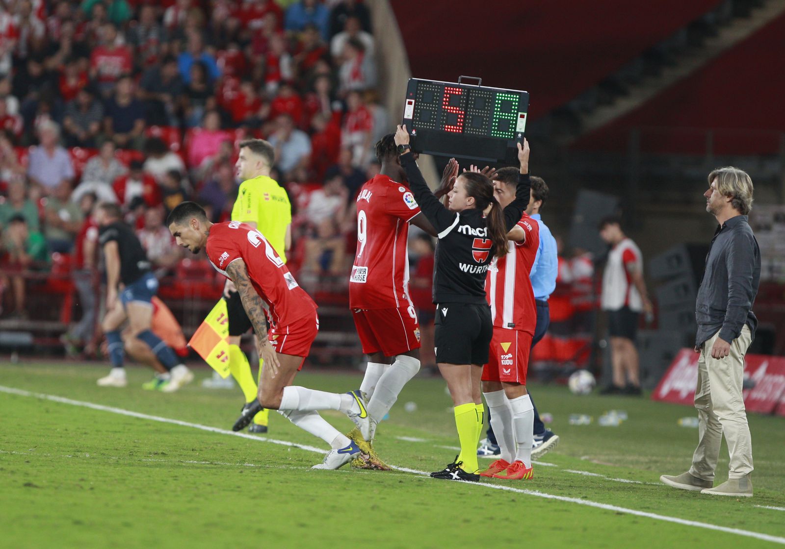 Imágenes del partido de fútbol U.D. Almería-Girona F.C.