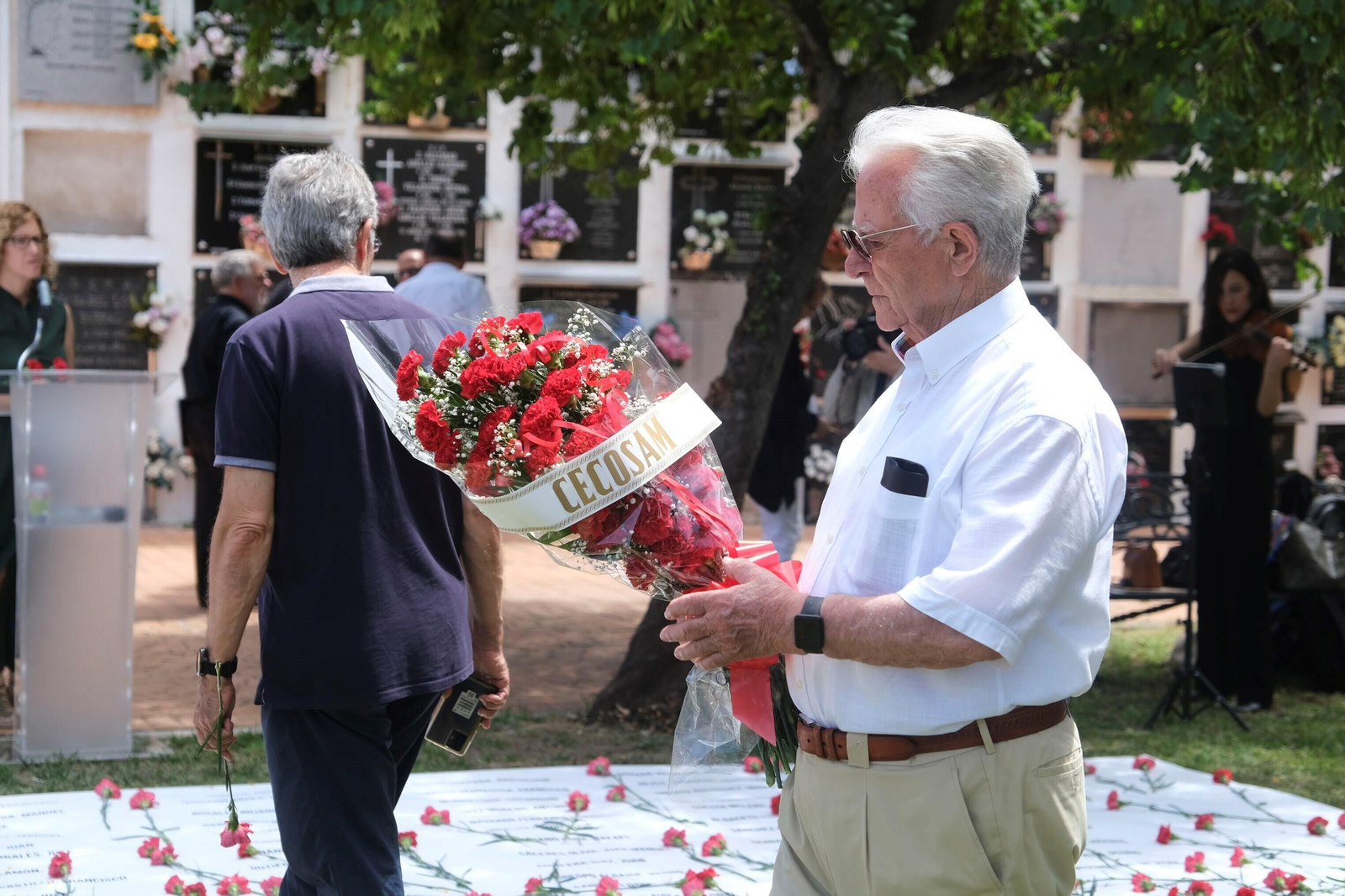 El homenaje a las víctimas del franquismo en Córdoba, en imágenes