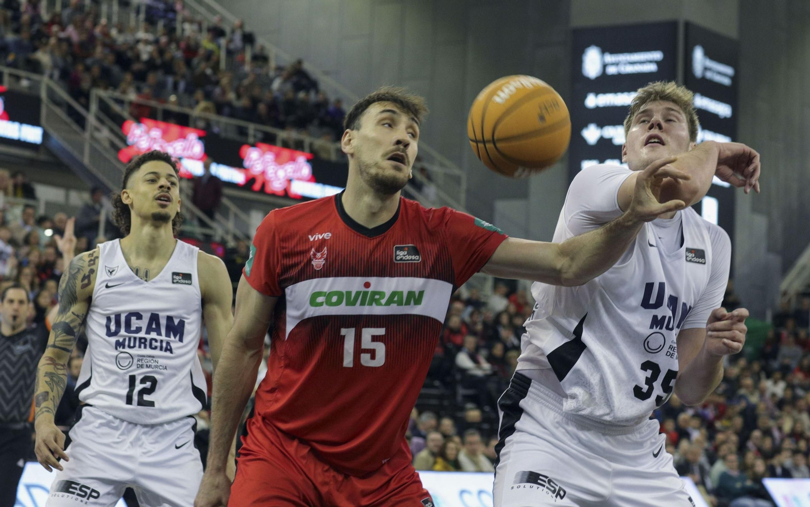 Las mejores imágenes del Covirán Granada-UCAM Murcia