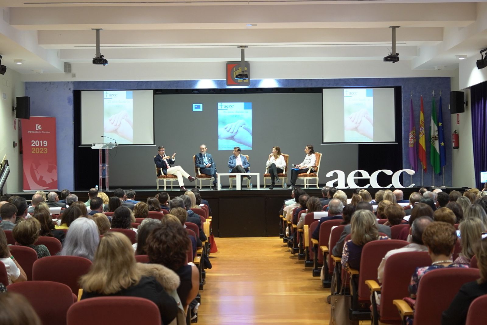 Acto conmemorativo del 25 aniversario de la Asociación Española Contra el Cáncer en Córdoba.