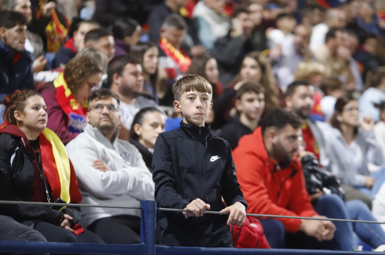Gran ambiente para ver la selección española sub-21 en Huelva