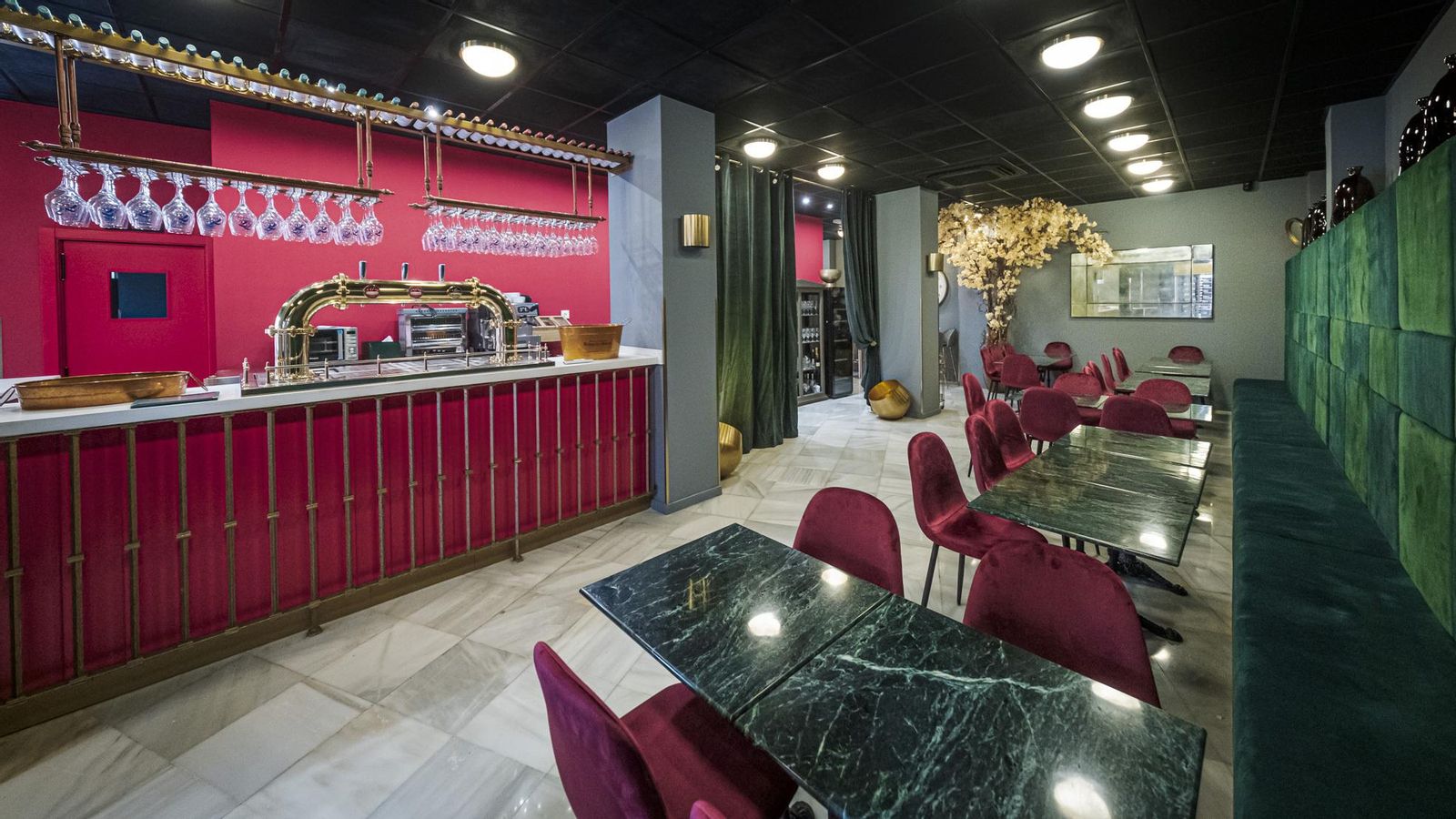 Salón ubicado frente a la actual Casa Tino, donde abrirá ahora Sinónimo.