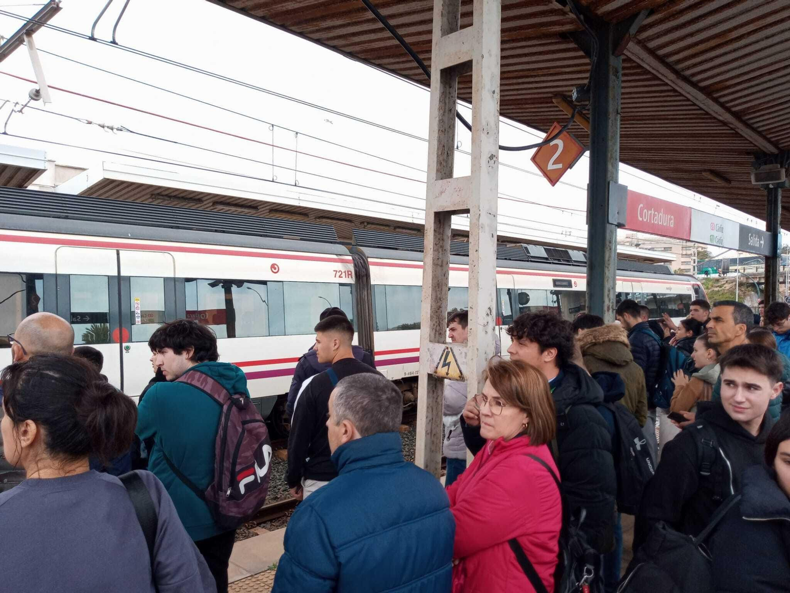 Los pasajeros afectados.