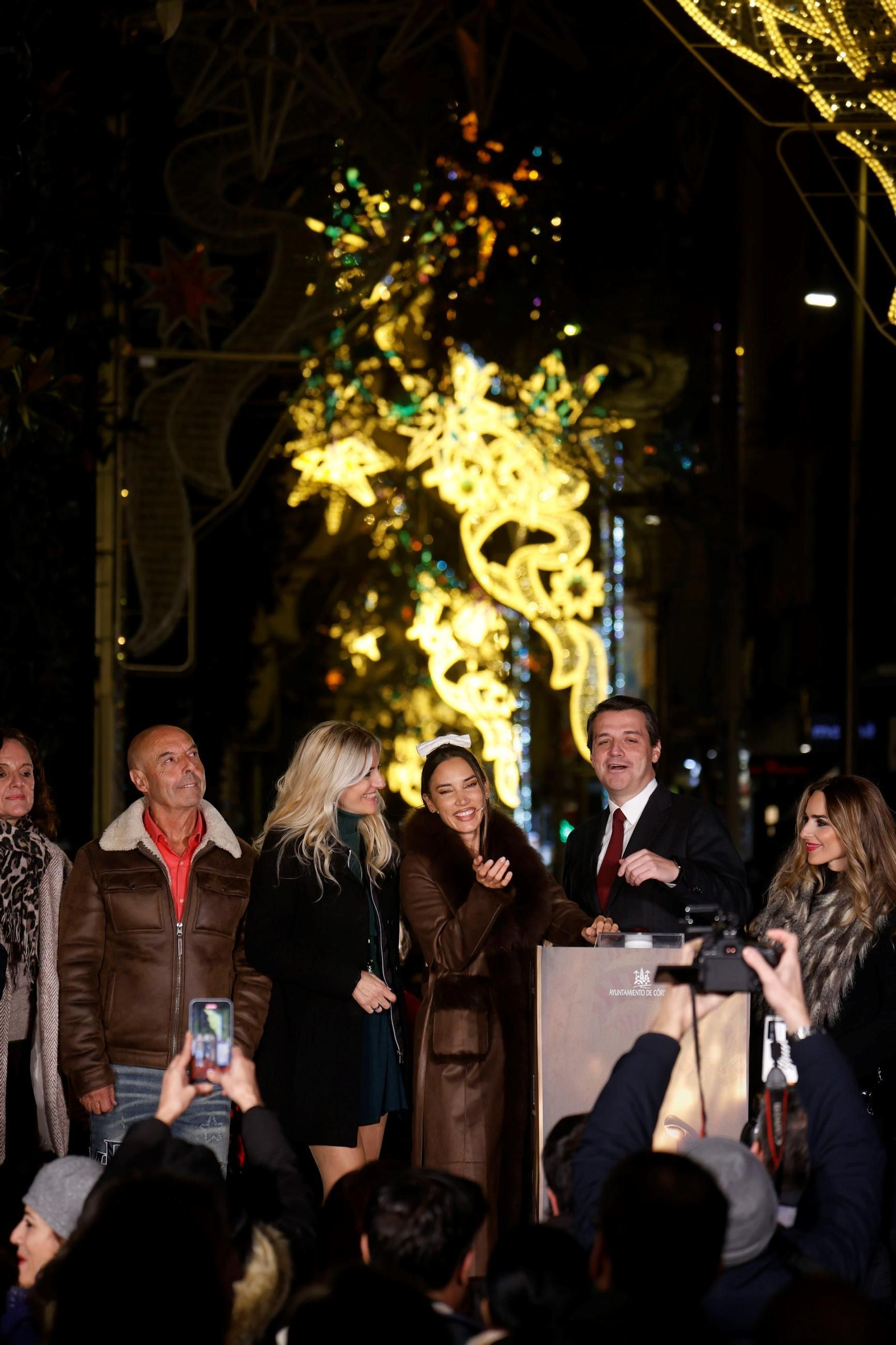 Así ha sido el espectácular encendido de las luces de Navidad de Córdoba