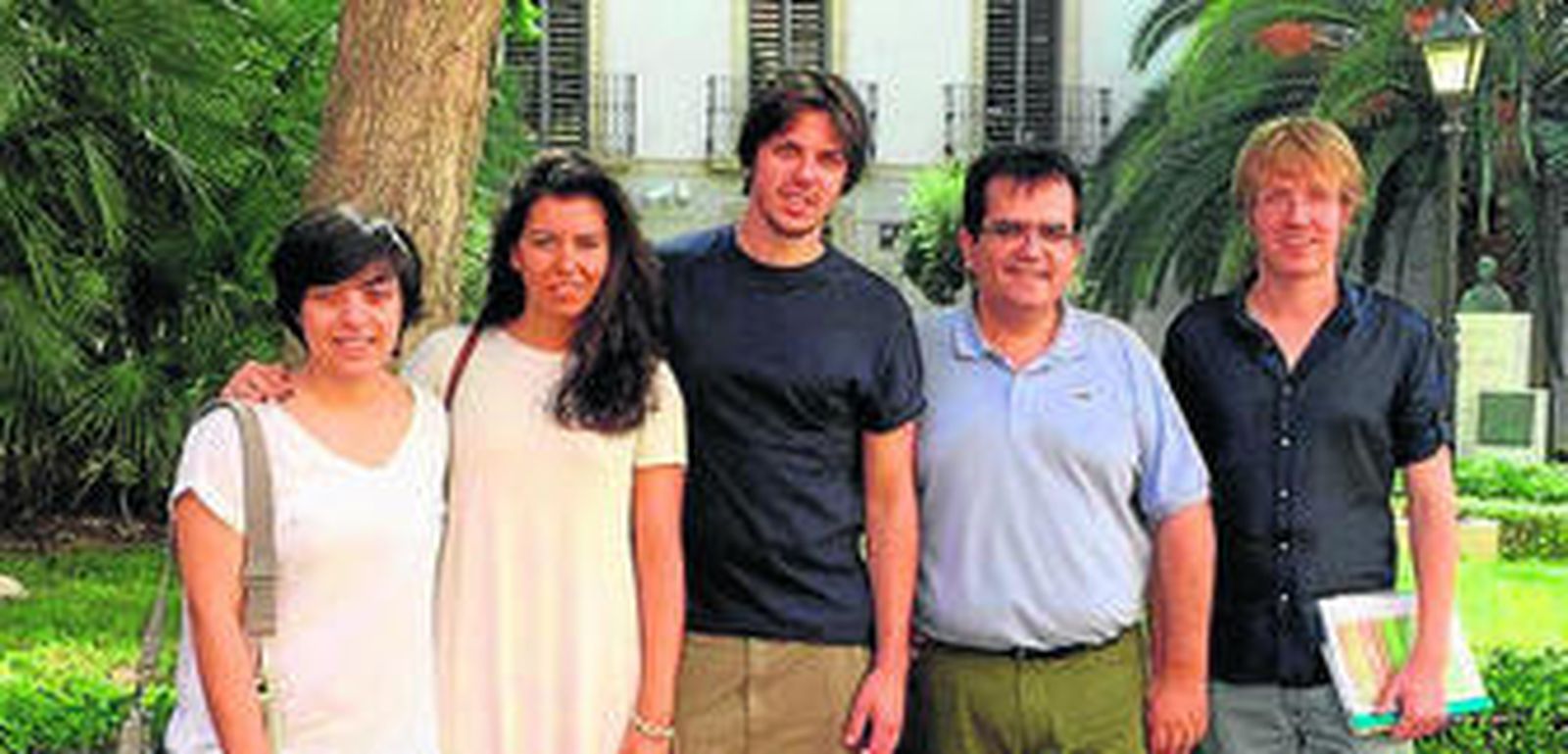 El diputado Antonio Jesús Rodríguez con el director de la película.