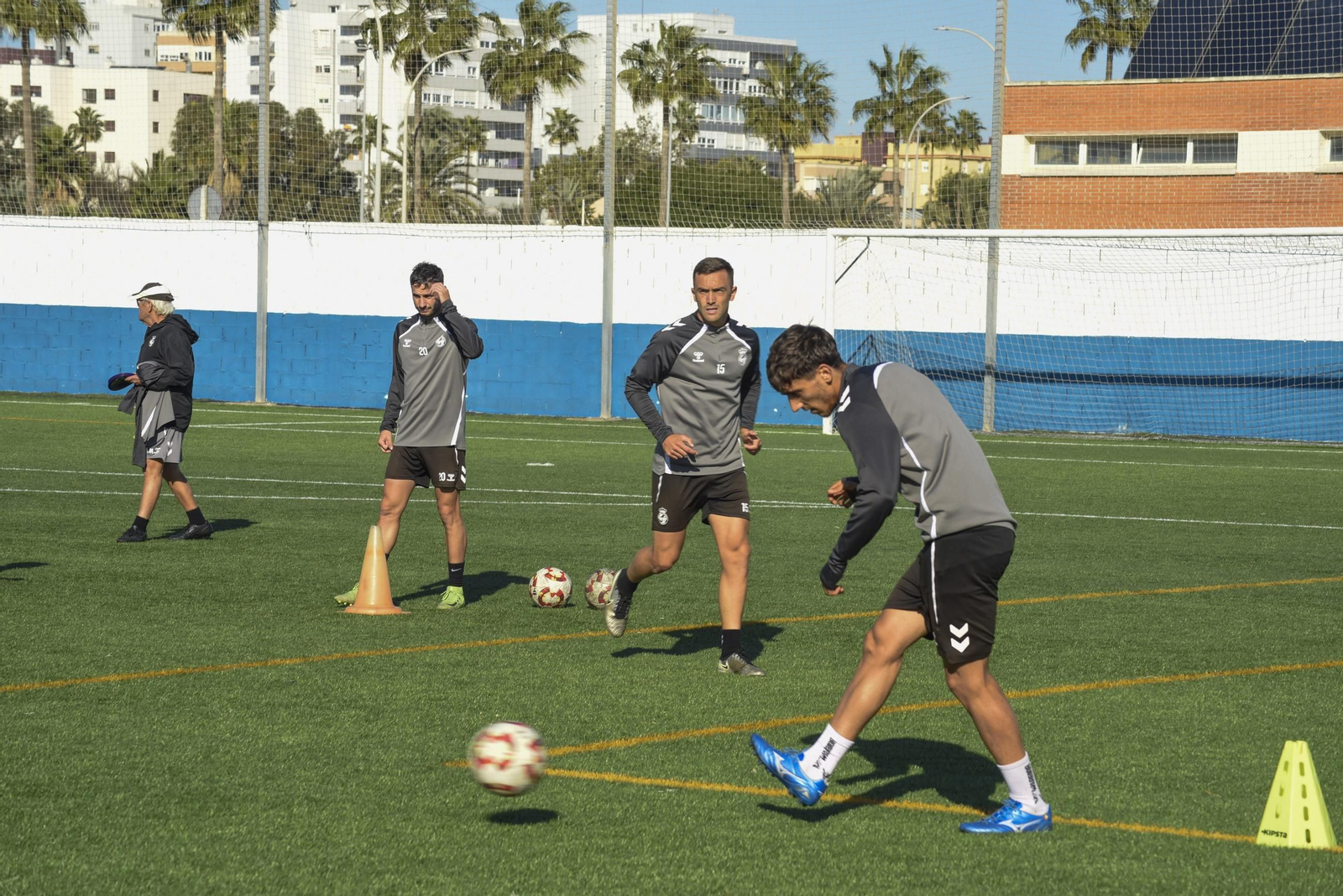 Las fotos del entrenamiento de la Balona previo a su partido con el Ciudad de Lucena