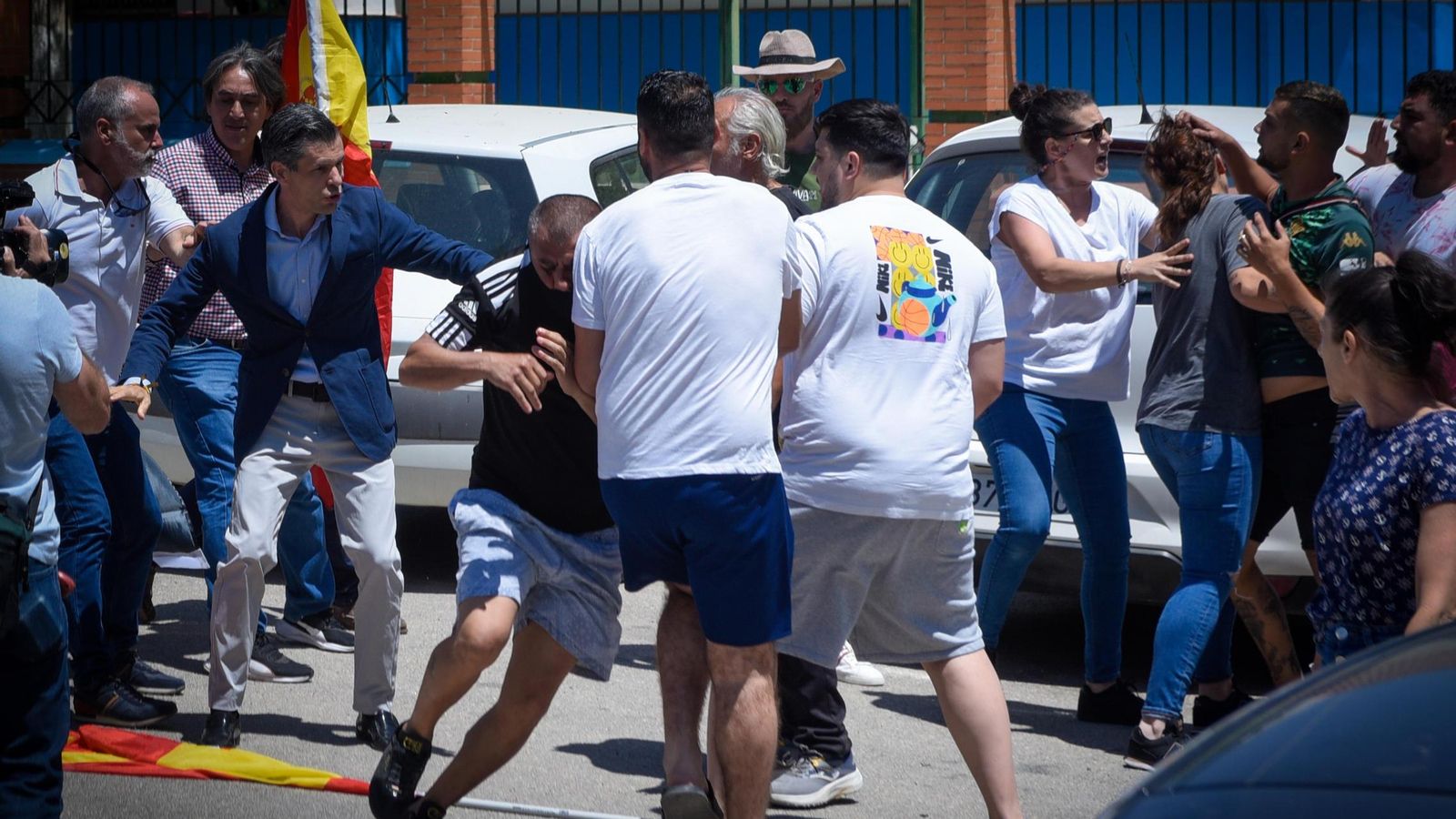 Otra de las peleas que se vivieron en el acto de Vox.