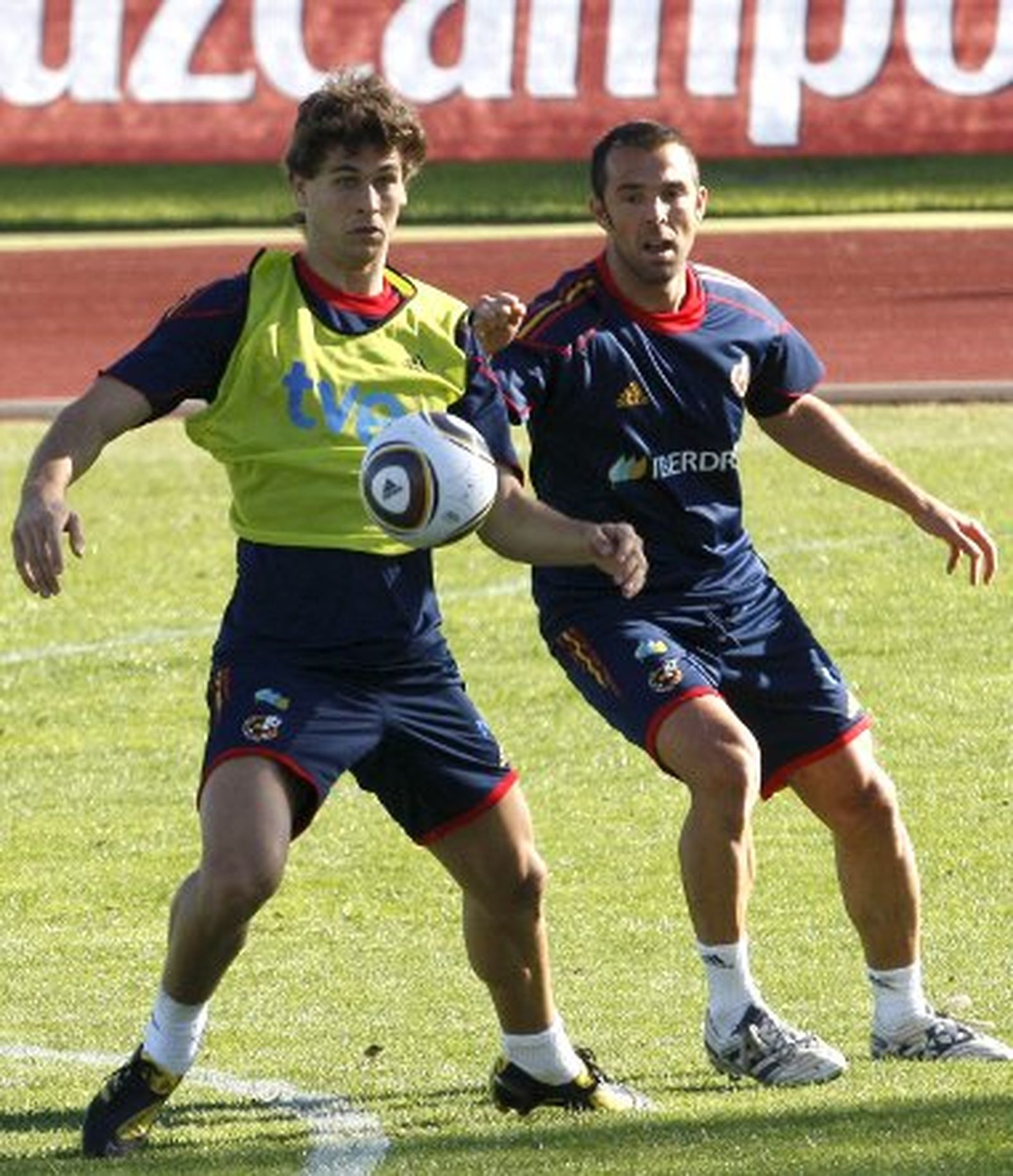 ¿Quién jugará junto a Villa?