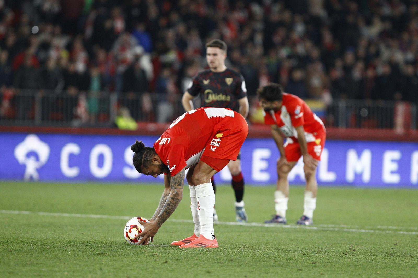 La U.D. Almería destroza al Sevilla C.F. en la Copa del Rey