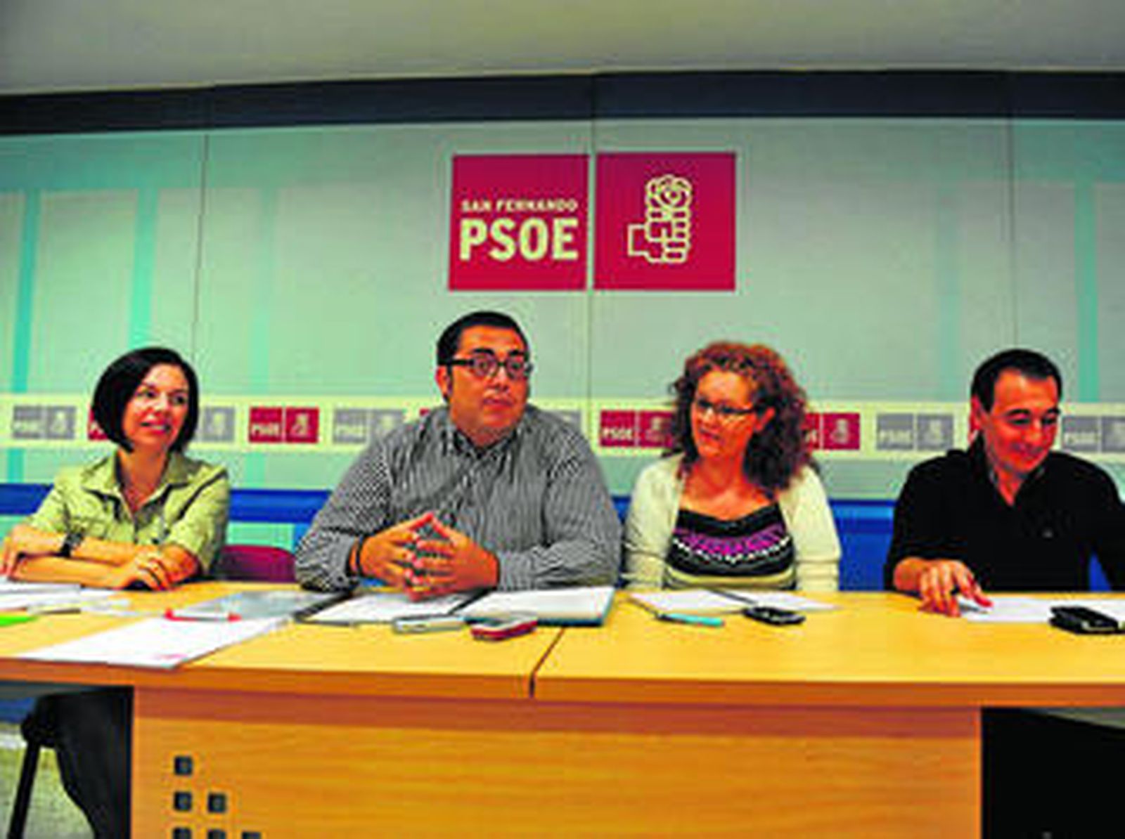 Dori Rego (primera por la izquierda), junto a Jaime Armario, Araceli Maese y Fernando López, en una fotografía de archivo.