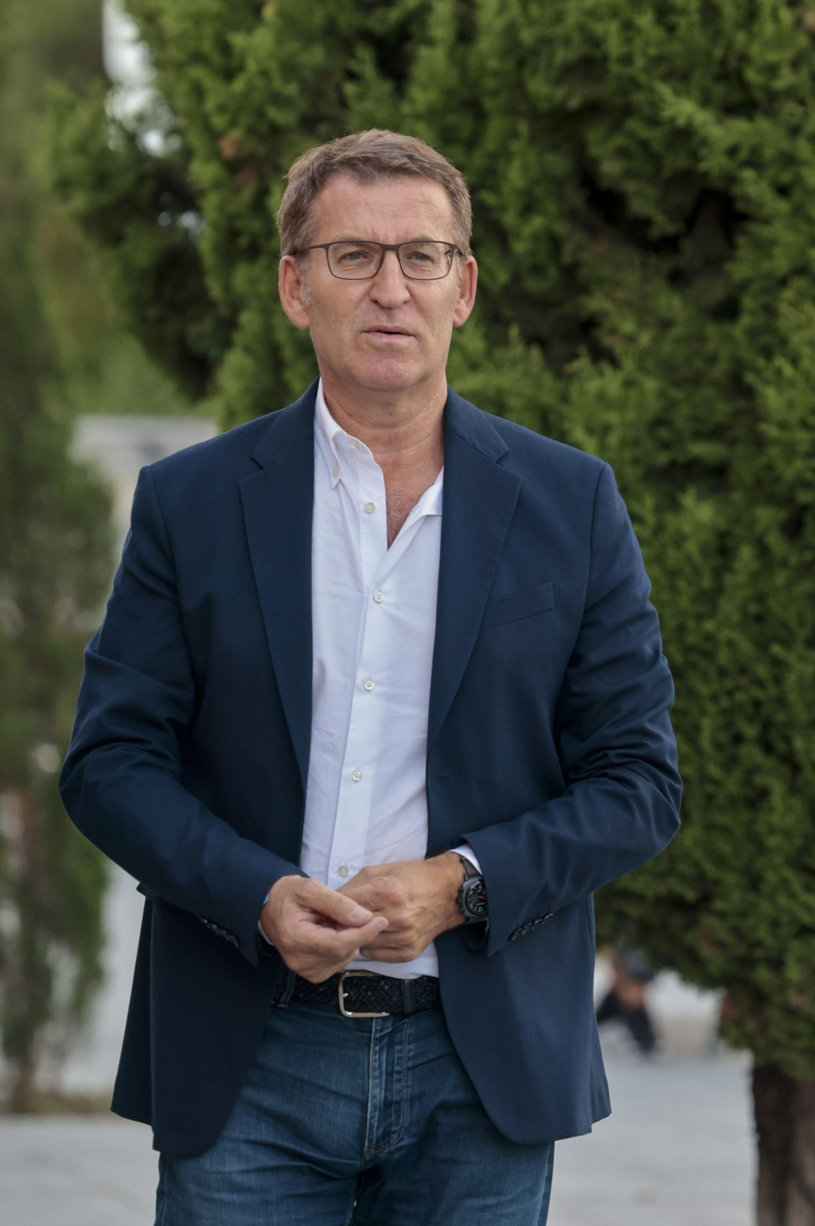 Alberto Núñez Feijóo a su llegada al tanatorio