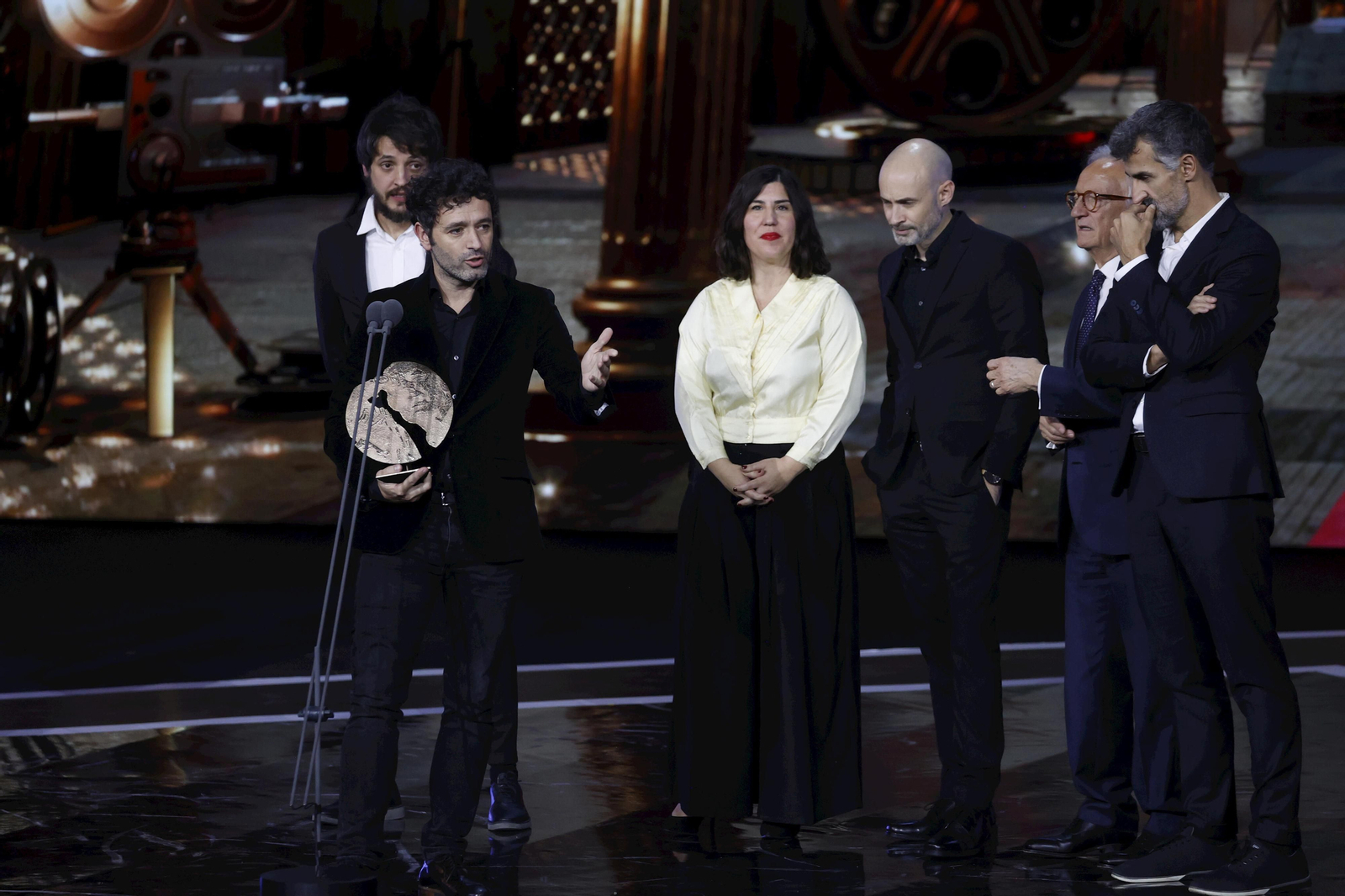 Rodrigo Sorogoyen, con el Premio Forqué a la mejor película. Rodrigo Sorogoyen, con el Premio Forqué a la mejor película.