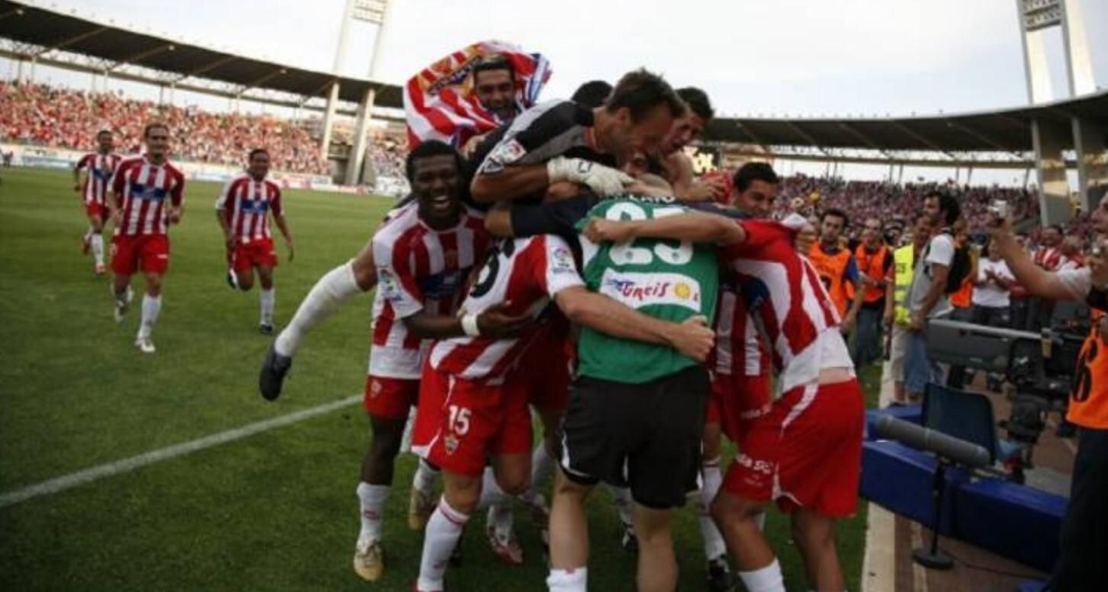 Celebración del 3-0 a la Ponferradina.