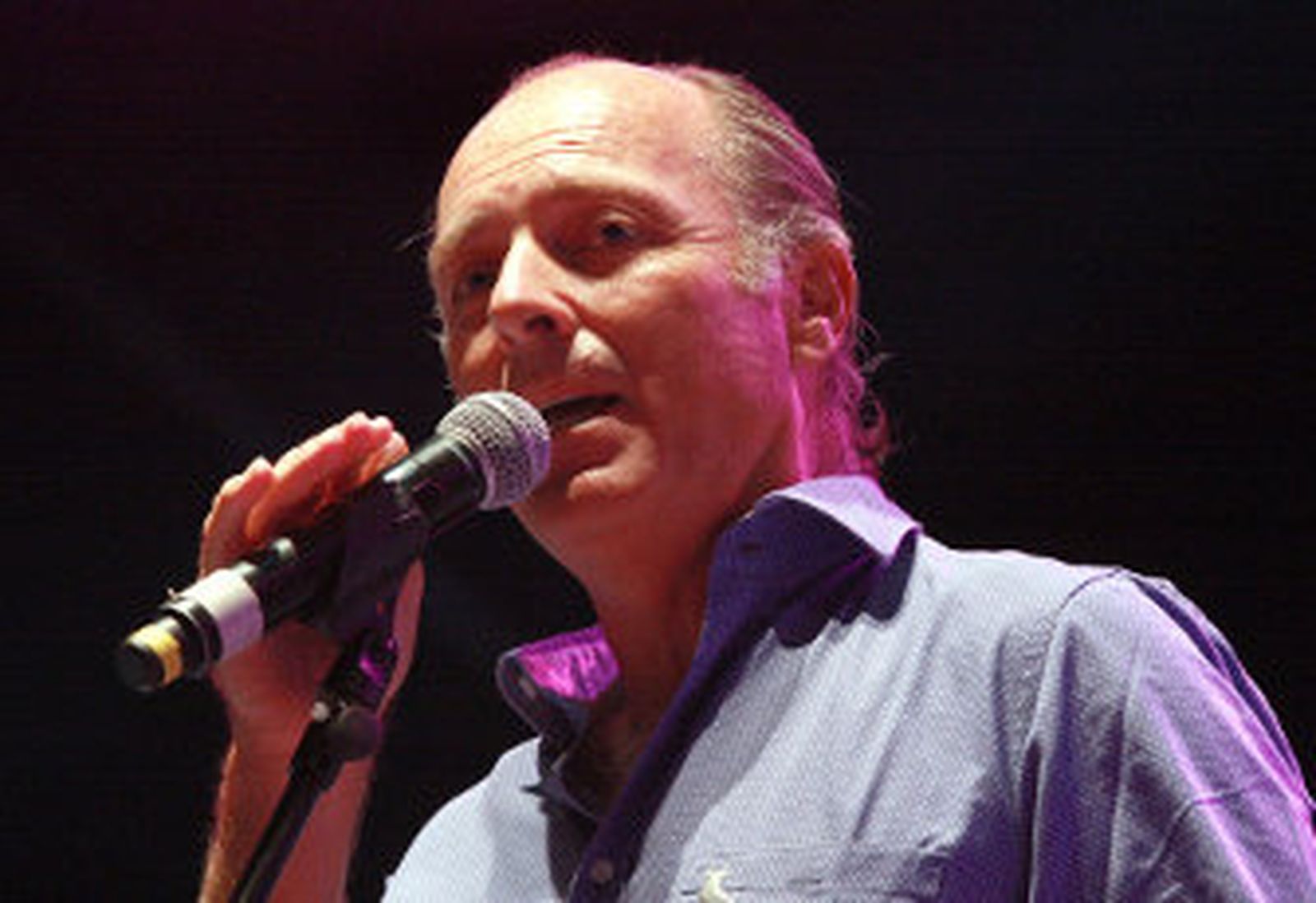 José Manuel Soto vuelve a enamorar y a conquistar al público onubense