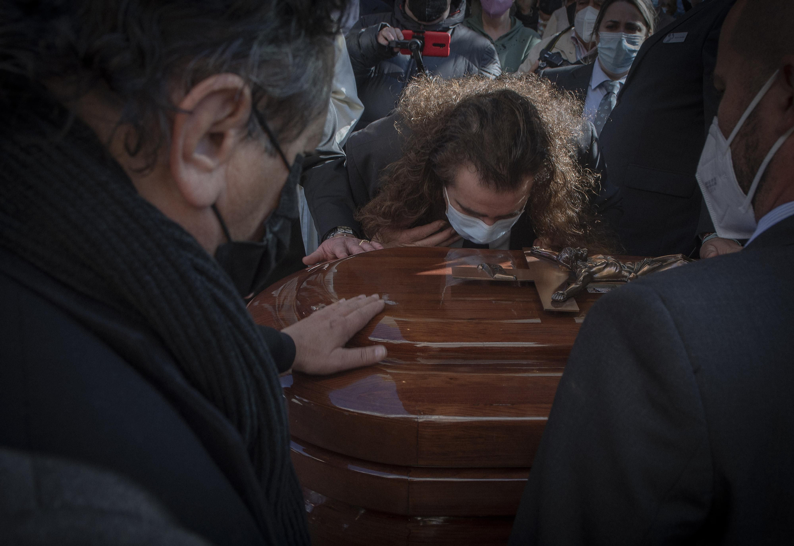 Las imágenes del adiós de Sevilla a Pascual González