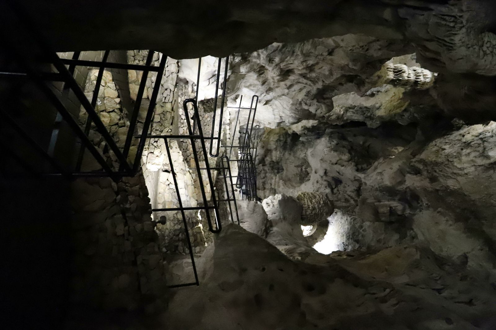 Imágenes de la fiesta troglodita de Píñar