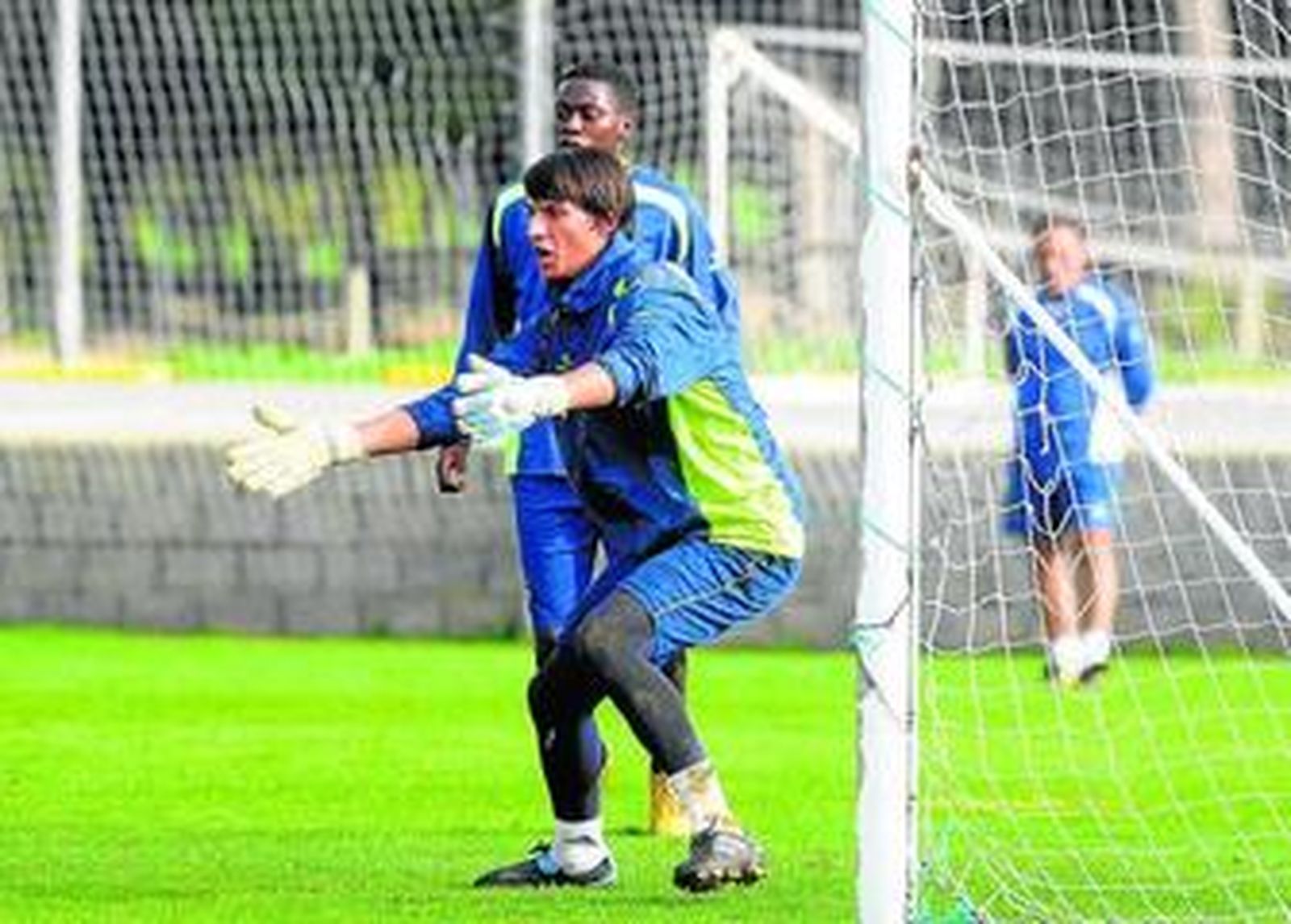 Gonzalo Gutiérrez, ayer en plena faena durante el entrenamiento.