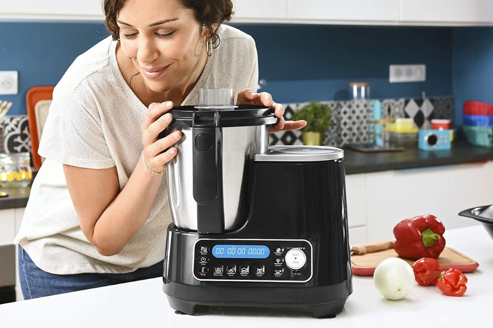 ¡Chollazo Navidad!: Amazon tira el precio de este robot de cocina Moulinex ¡ahora con un 65% de descuento!