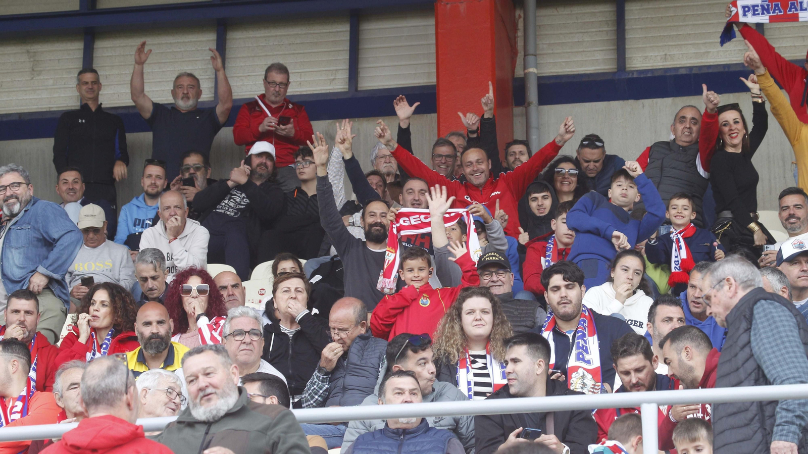 Búscate en el Algeciras CF  - Linares de Primera Federación