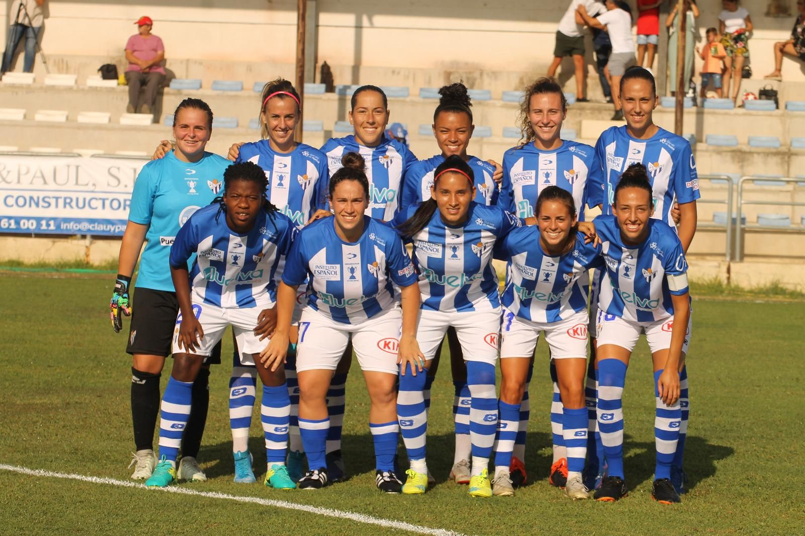 Equipo inicial que presentó el Sporting en su duelo con el Granada.