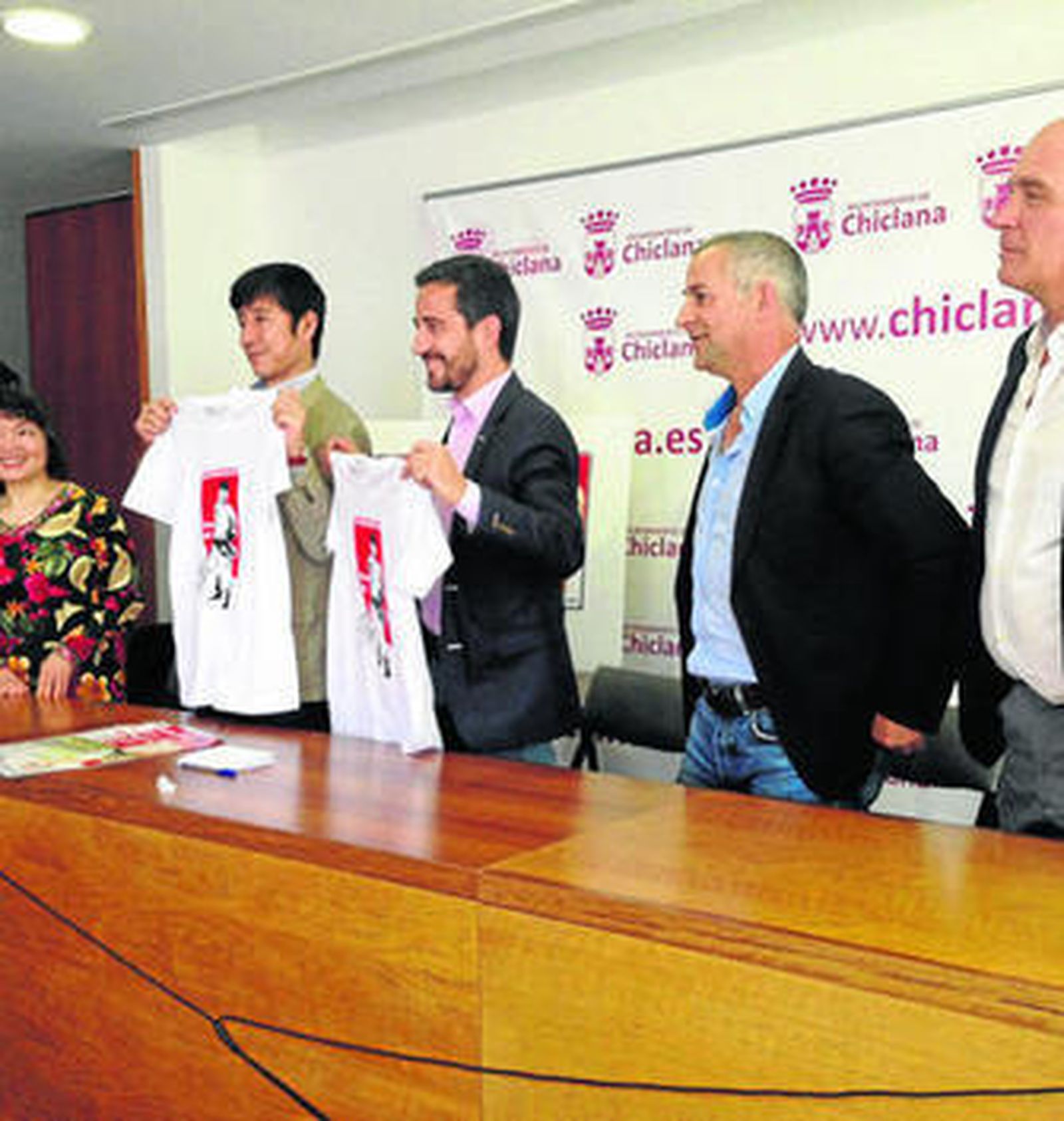Momento de la presentación del evento deportivo, ayer en el Ayuntamiento.