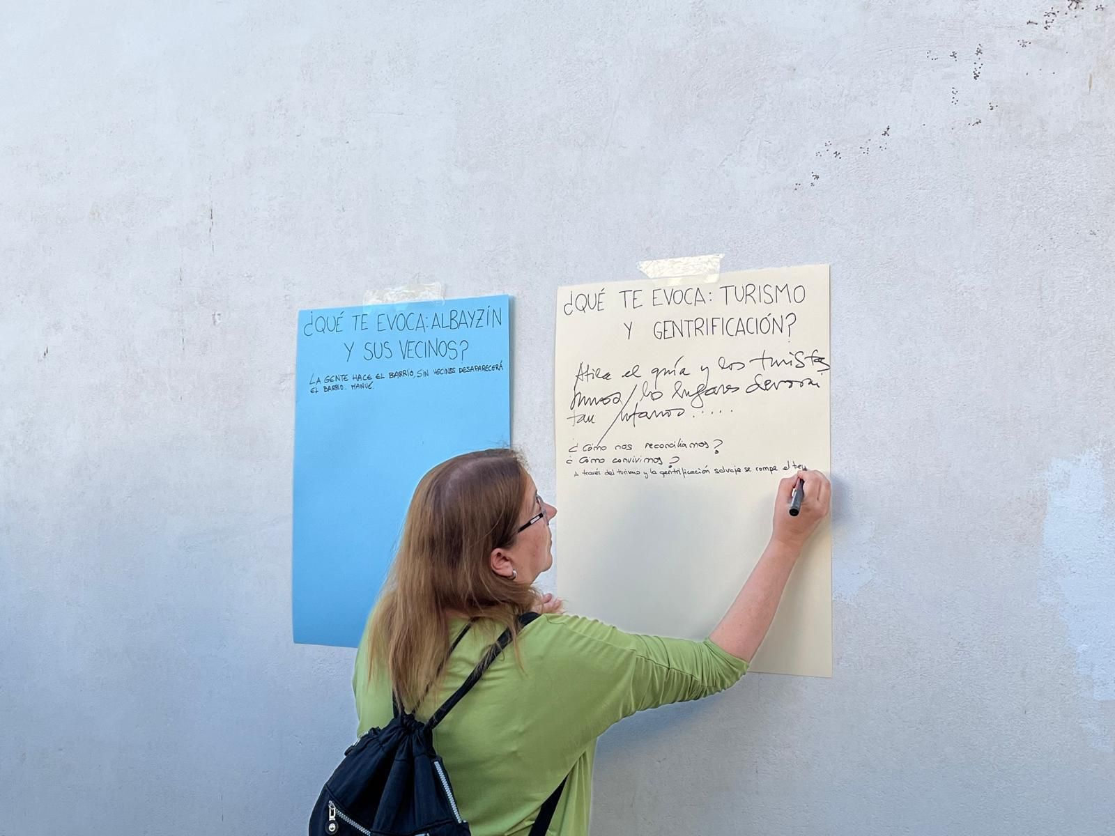 Cafetada contra el turismo masificado en el Albaicín, en imágenes