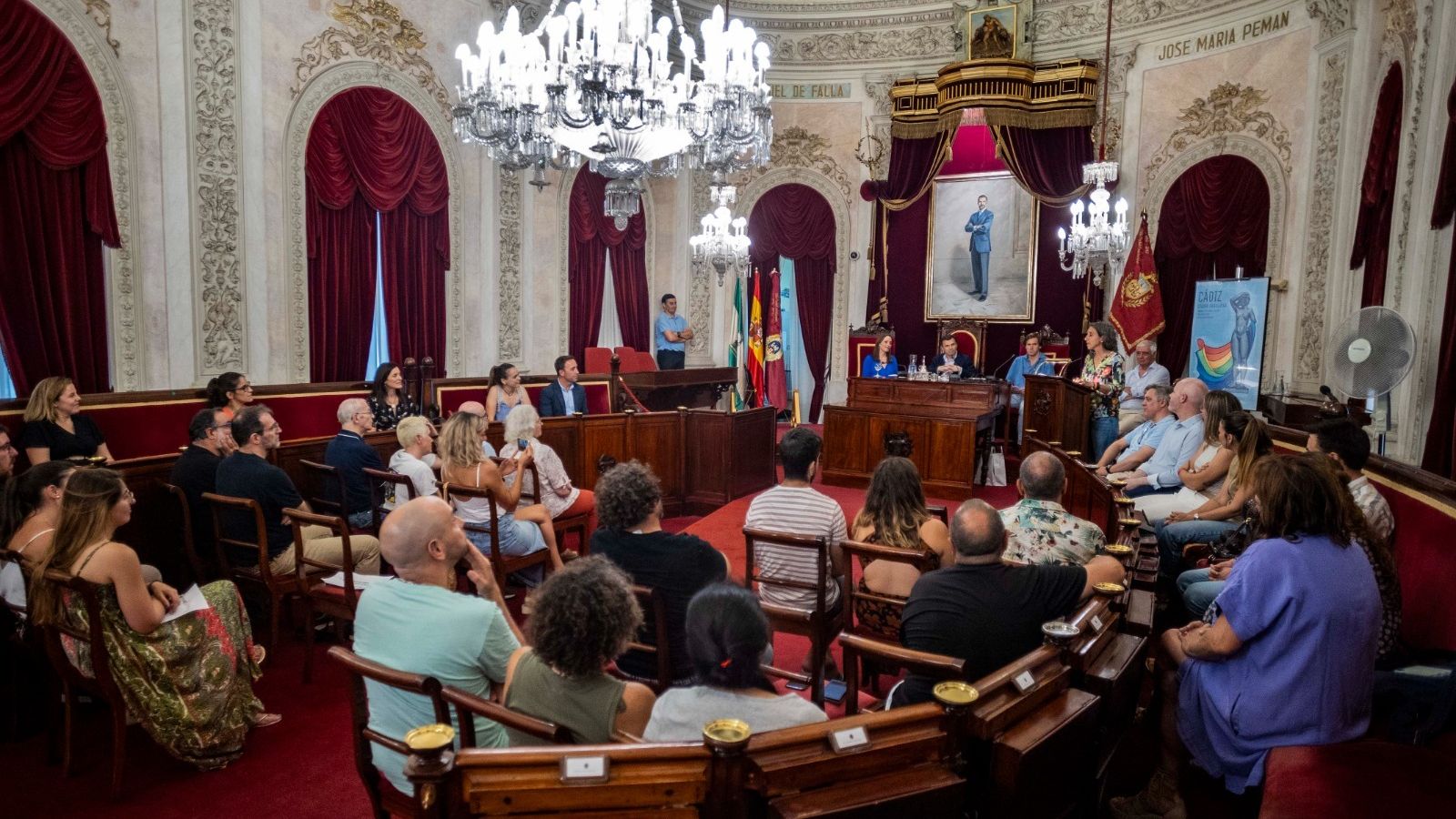 Una imagen del Salón de Plenos en el VIII Homenaje para No Perder la Memoria.
