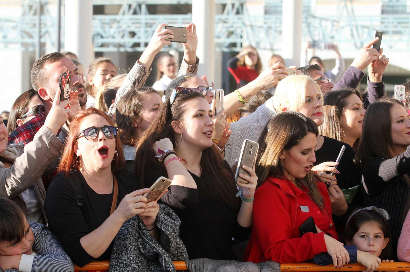 Manuel Carrasco firma sus discos, en imágenes