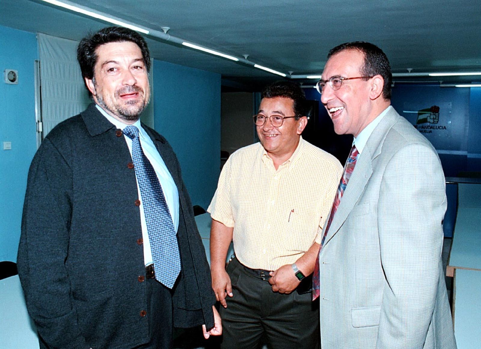 Javier Barrero, toda una vida ligado a la política onubense en imágenes