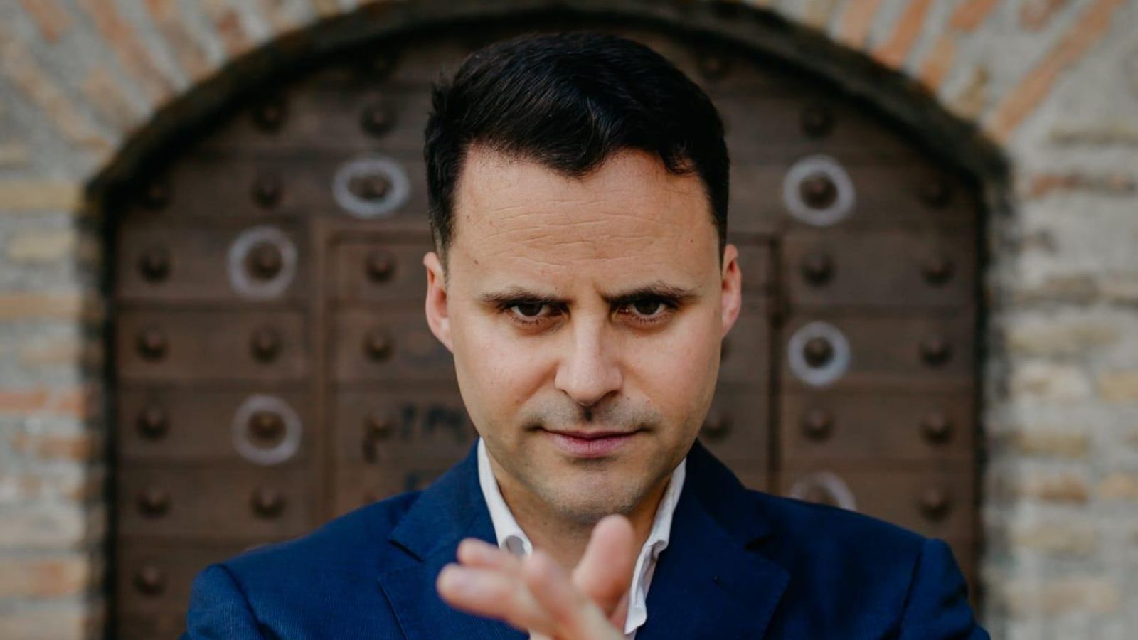 Juan Pinilla dirigirá la velada. Juan Pinilla dirigirá la velada.