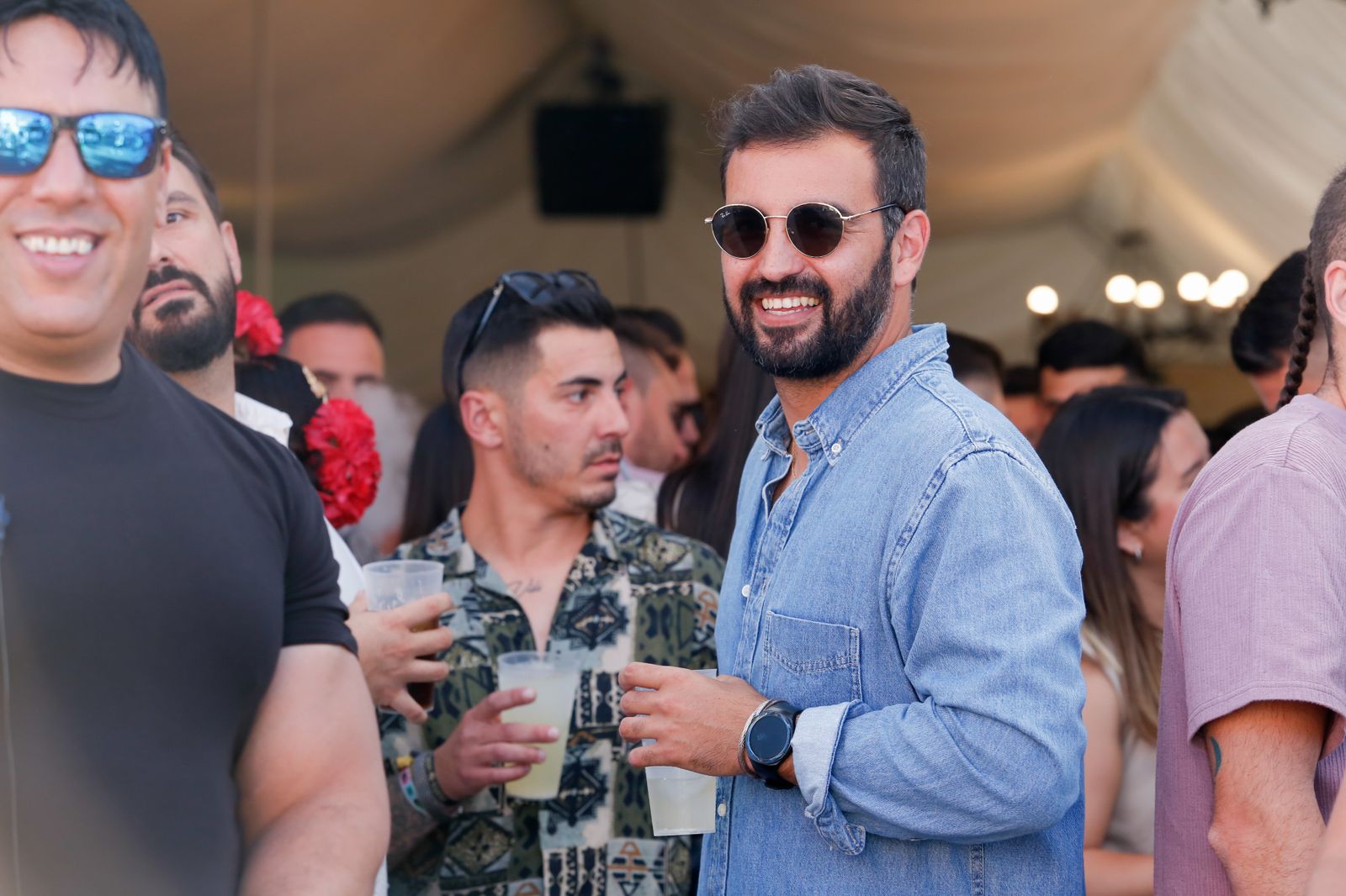 Búscate en la fotos del viernes en la feria de Los Barrios