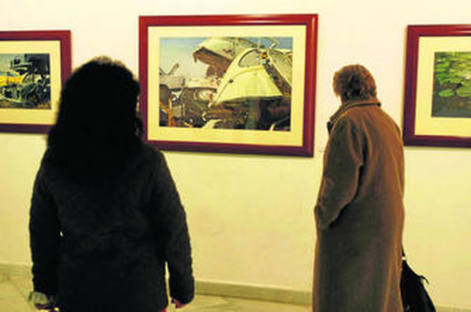 El pintor Juan Herrador expone su obra hiperrealista en el centro cultural Alfonso X El Sabio.