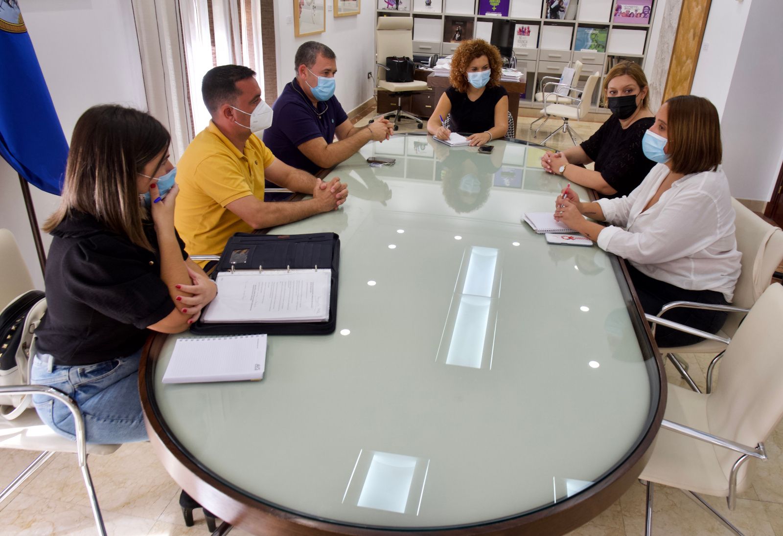 Encuentro con el sector de la madera y el calzado.