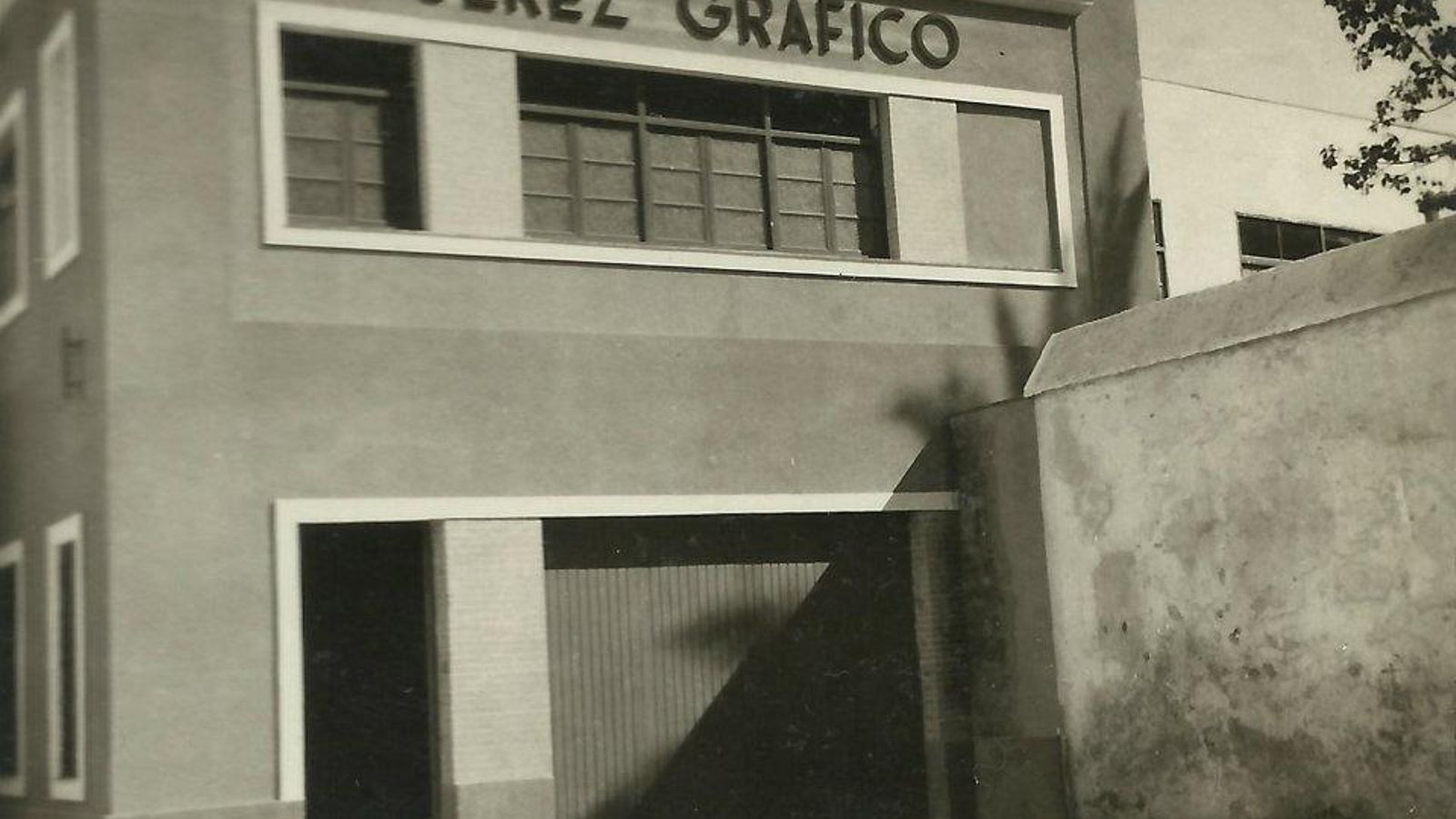 Fachada de Jerez Gráfico, en calle Horno. Fachada de Jerez Gráfico, en calle Horno.