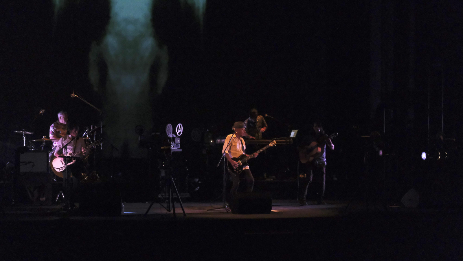 La actuación de Lagartija Nick en Cosmopoética, en imágenes.