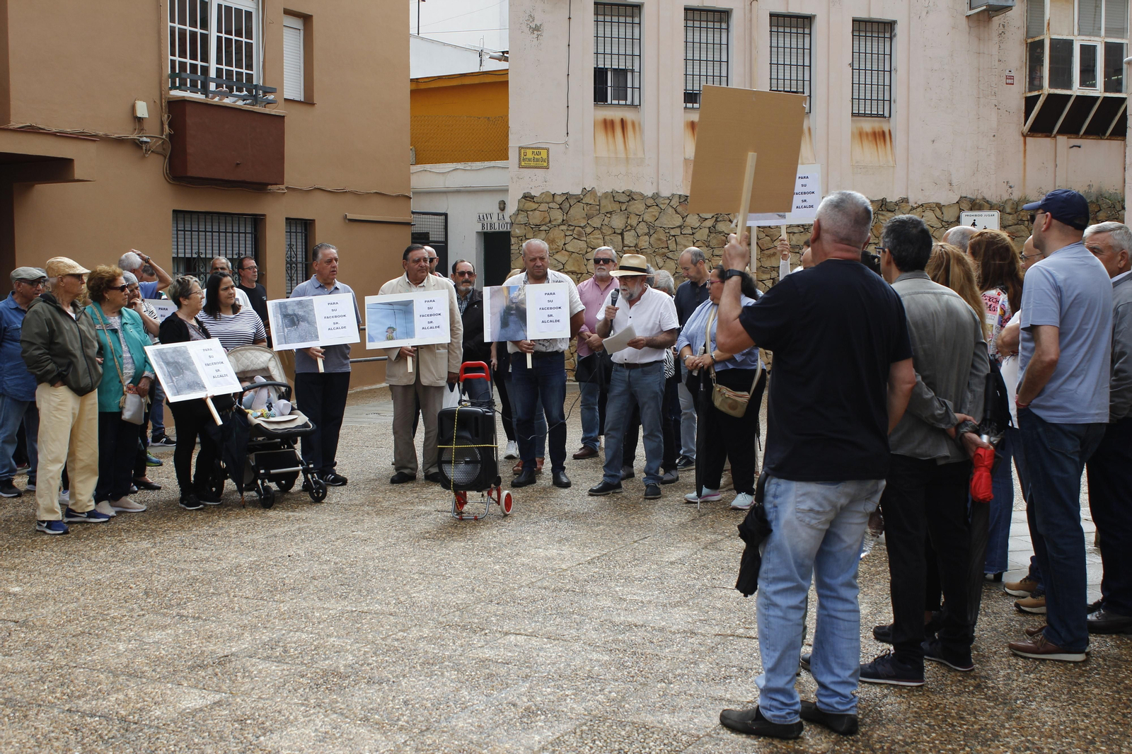 Fotos de la Manifestación de los vecinos de La Bajadilla.