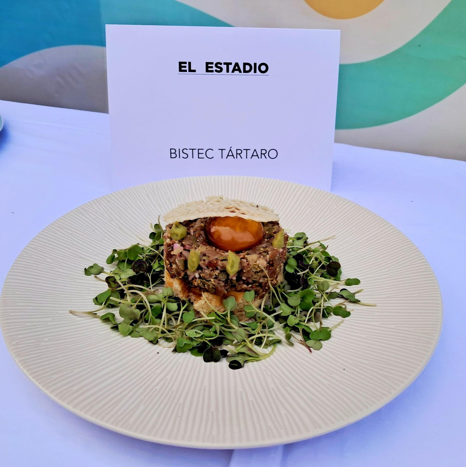 El Estadio / Tapa: Bistec Tártaro