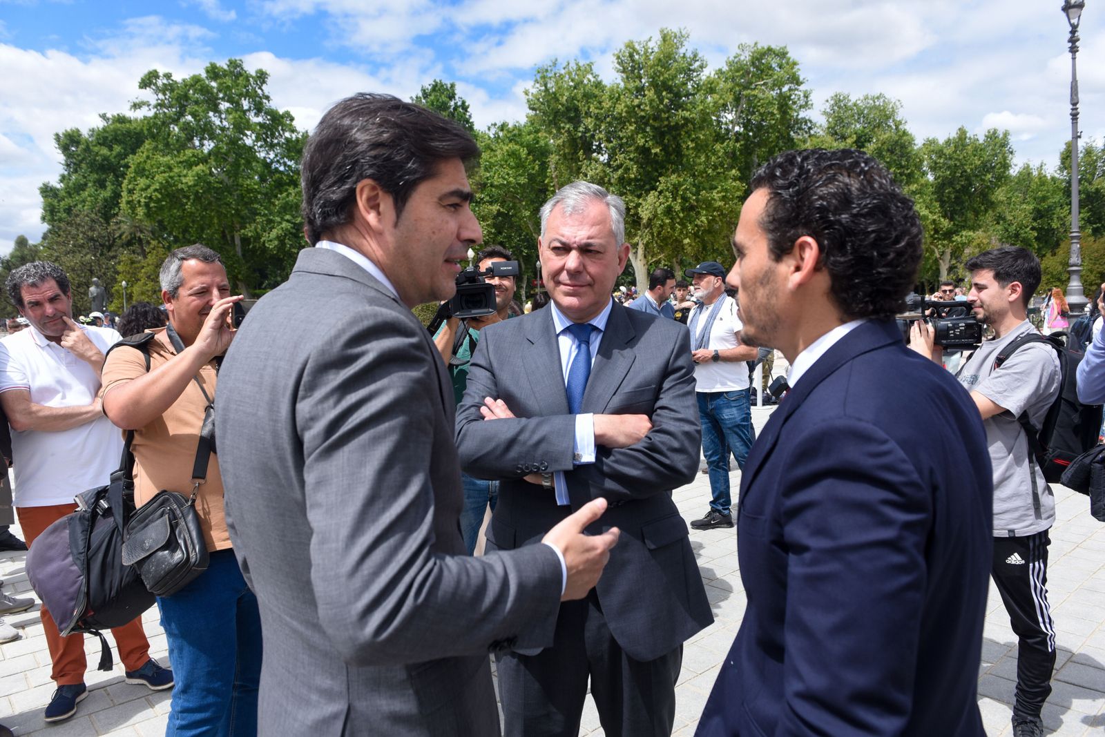 El derbi sevillano | Las fotos del alcalde y los presidentes de Betis y Sevilla