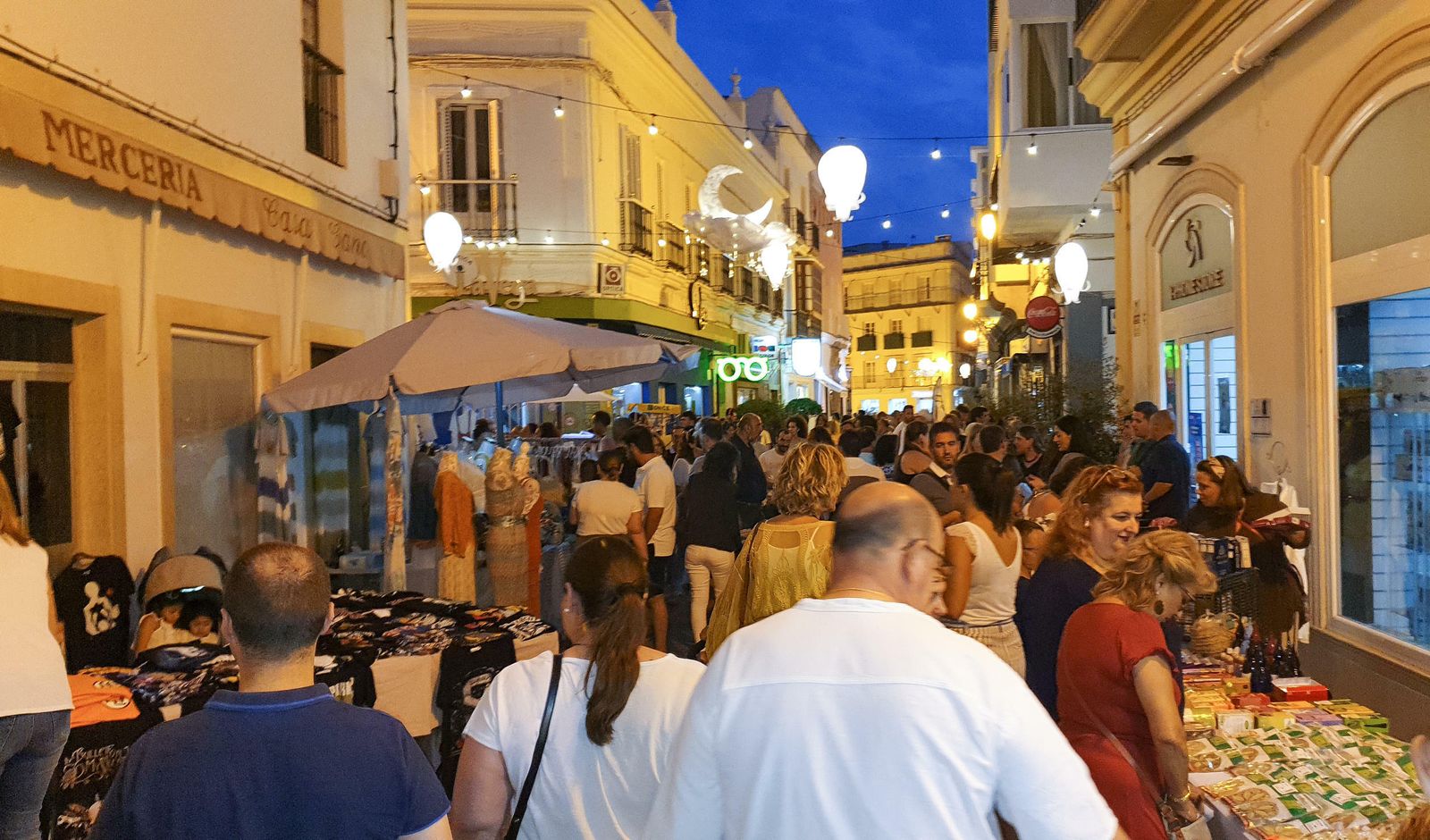 Imagen del centro en la anterior cita de la Noche en Blanco el pasado 12 de julio.
