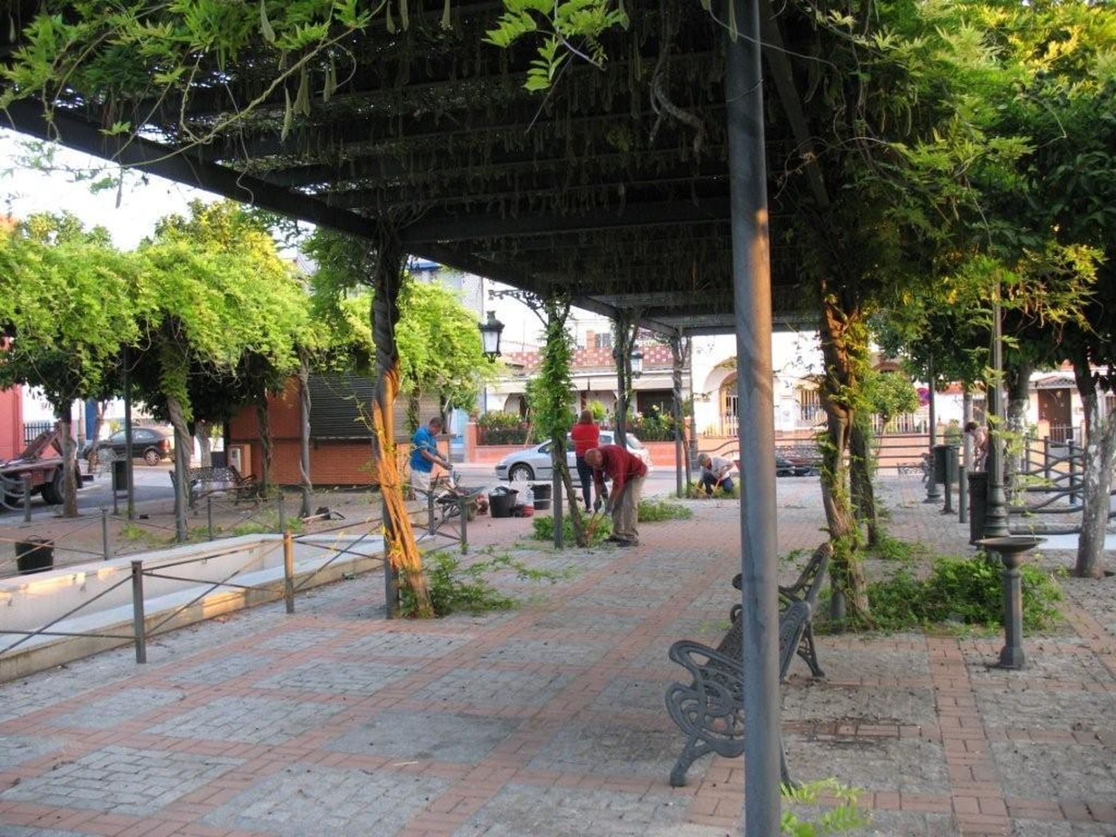 Una imagen facilitada por el grupo, en una de las dos jornadas de limpieza que llevan.