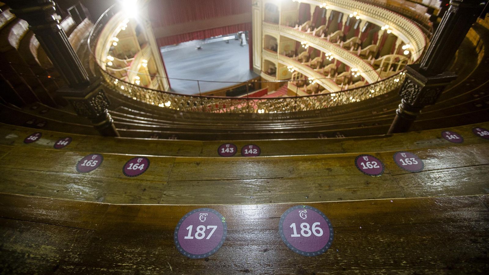 El Teatro Falla, que en 1979 estaba al borde de la ruina.