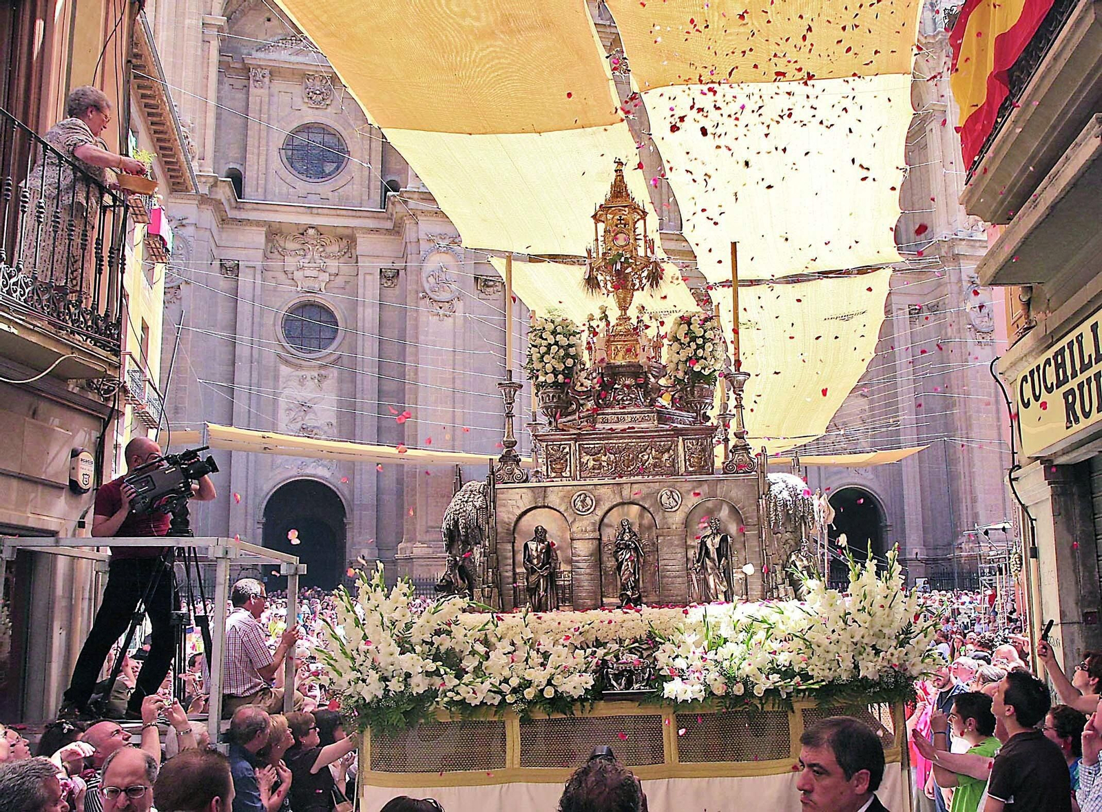 Granada cambia el festivo del Corpus por el 15 de septiembre