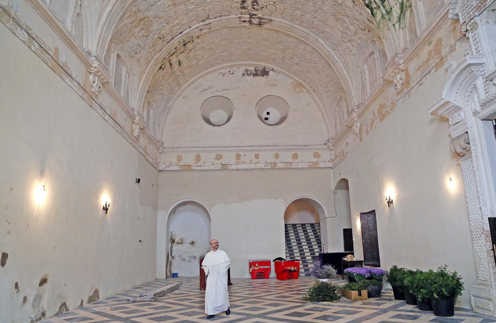 La sala capitular donde se rodó la serie de Netflix es una de las estancias más grandes del convento dominico.