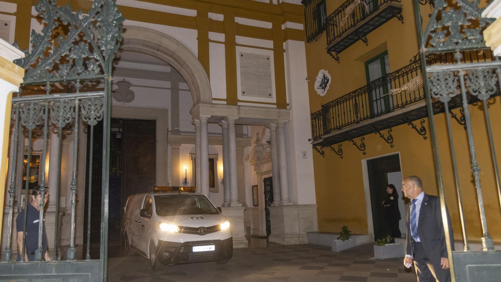 La exhumación de Queipo de Llano en imágenes