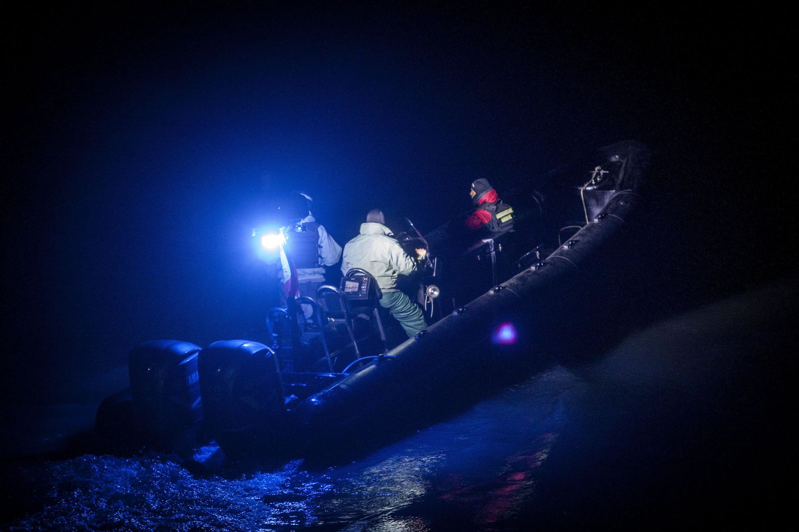 Agentes de la Guardia Civil que participan en la búsqueda, en la tarde del jueves