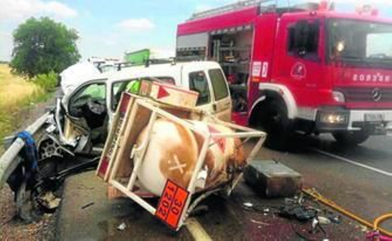 Estado en que quedó la furgoneta tras el siniestro.