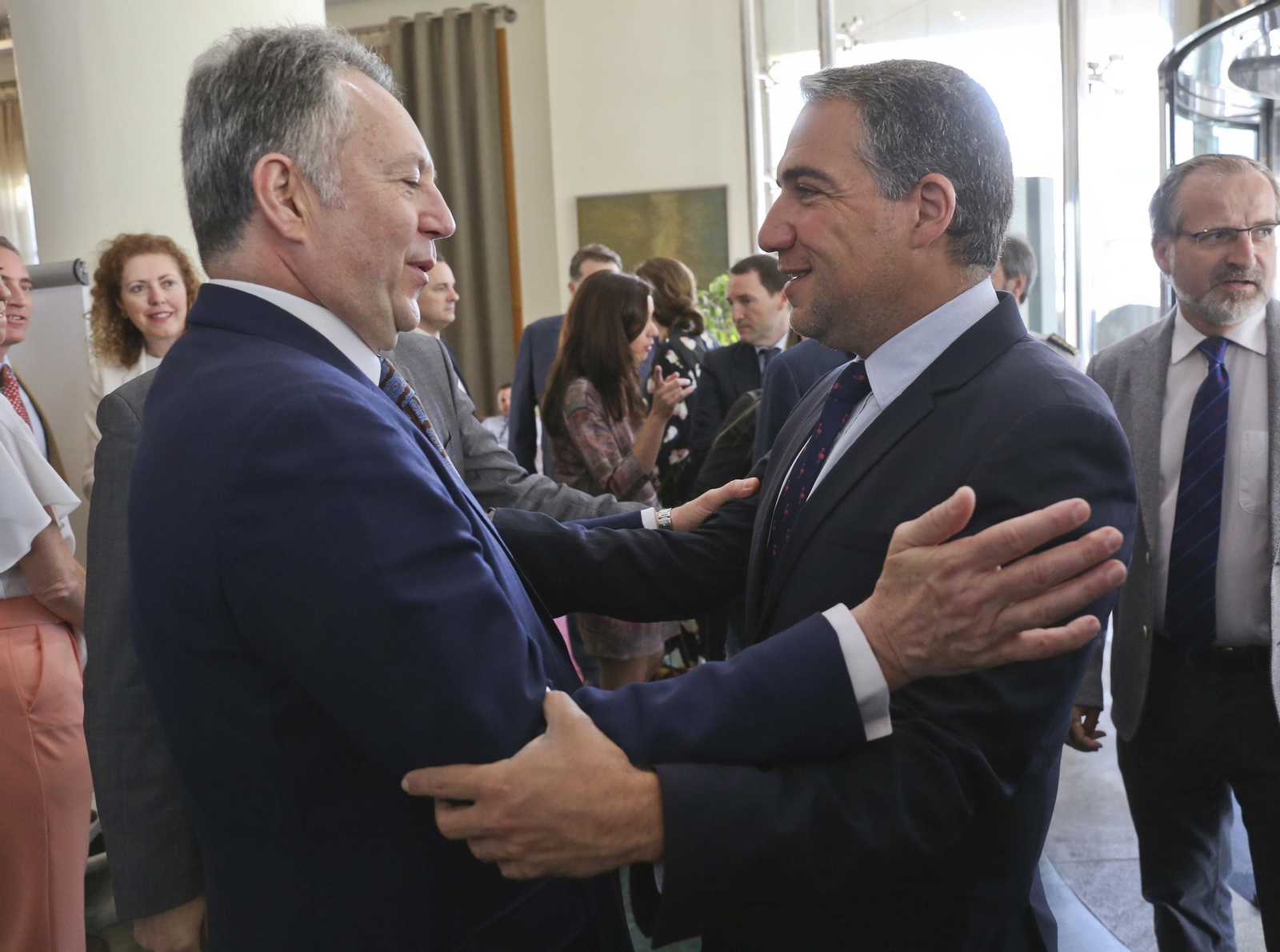 Las imágenes del desayuno-coloquio con Isabel García Tejerina