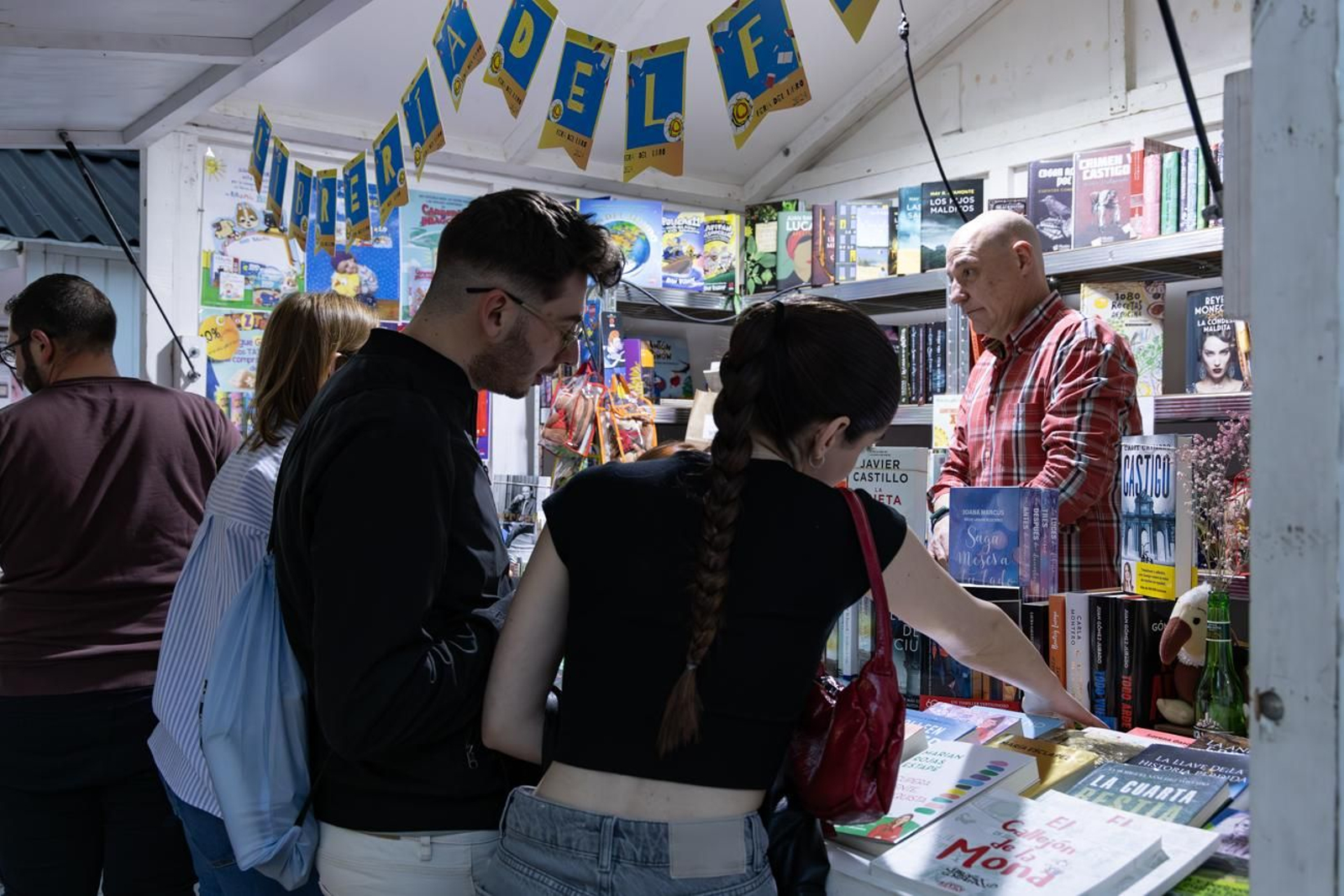 En imágenes: casetas y ambiente de la Feria del Libro de Jaén
