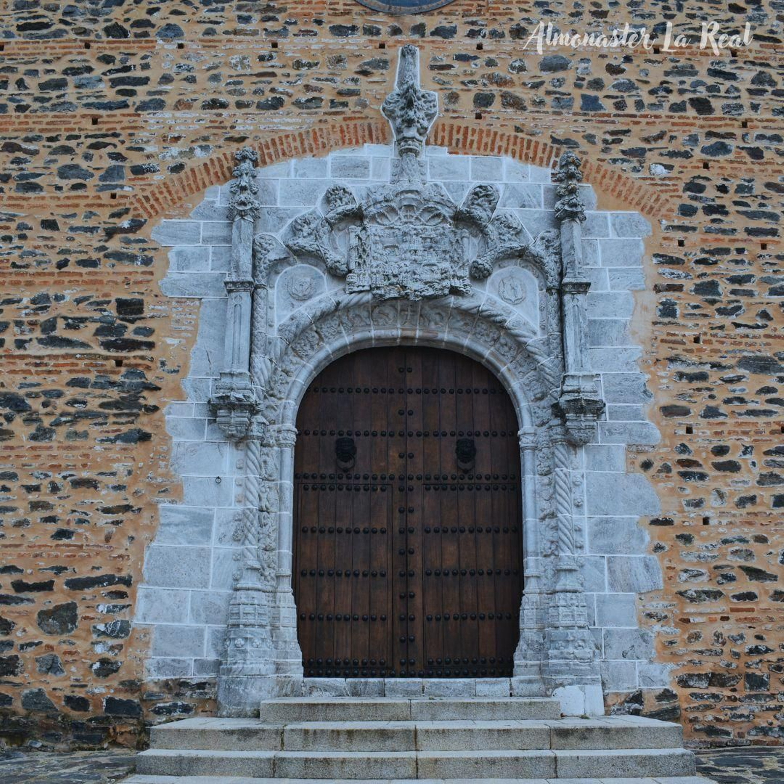Uno de los pueblos más bonitos y visitados de España está en Huelva: "Una pequeña joya serrana" 467195698_1312057546904483_3998266809109088932_n.jpg